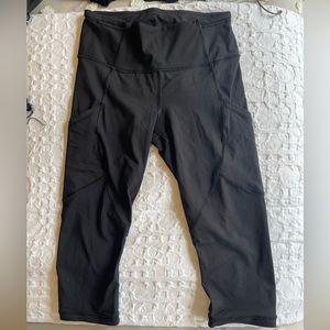 Lululemon black crop leggings size 6